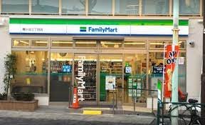 コンビニ　ファミリーマート　幡ヶ谷三丁目店（コンビニ）まで245m