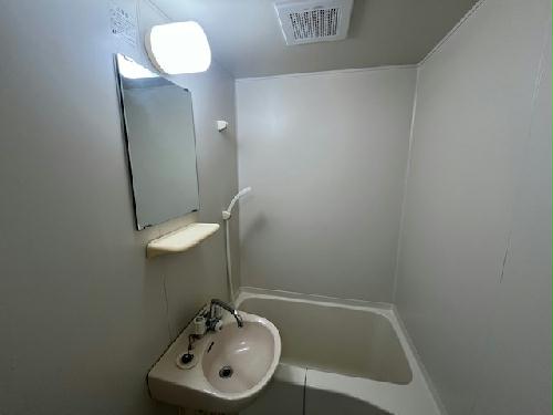 バス・シャワールーム　設備・仕様は号室により異なる為、現況を優先いたします。