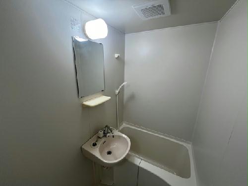 バス・シャワールーム　設備・仕様は号室により異なる為、現況を優先いたします。