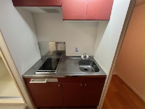 キッチン　設備・仕様は号室により異なる為、現況を優先いたします。