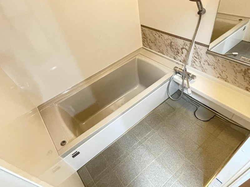 バス・シャワールーム　浴室