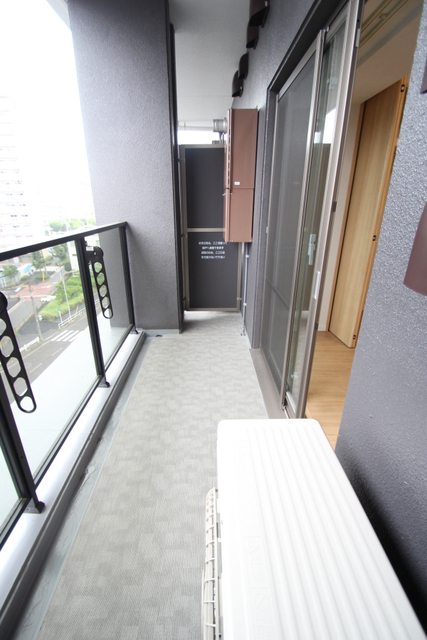 バルコニー　※別室の参考写真です