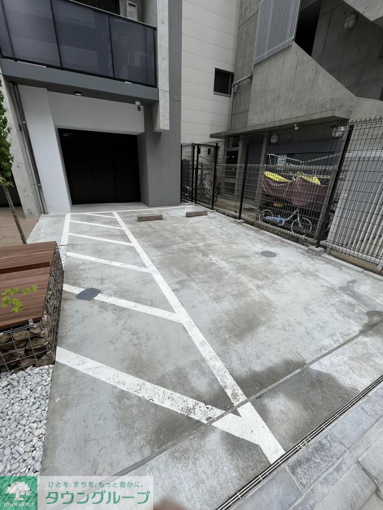 駐車場　バルコニー
