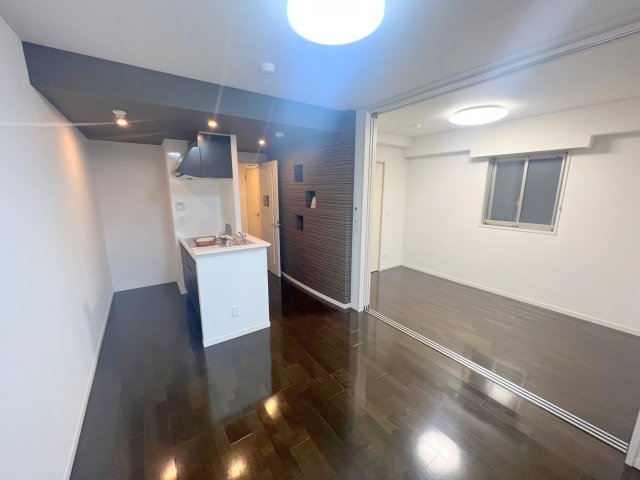 居室・リビング　明るく広々としたリビングです。