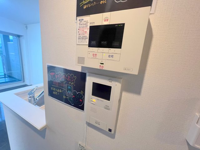 セキュリティ　TVモニターホンで来客が誰か確認してから開けて下さいね