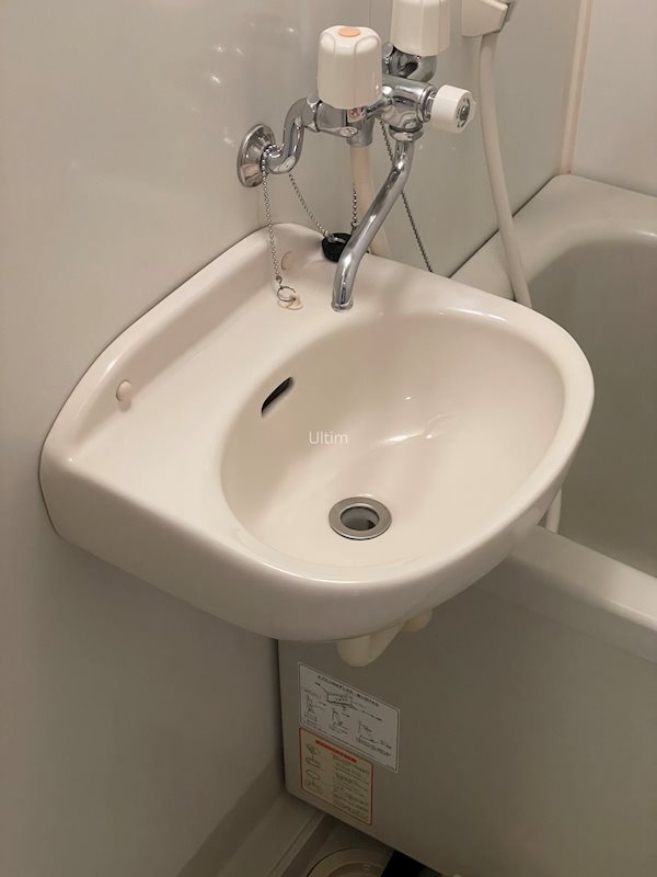 洗面設備　※同タイプの他のお部屋です