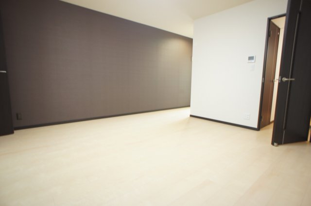 居室・リビング　広い洋室！！