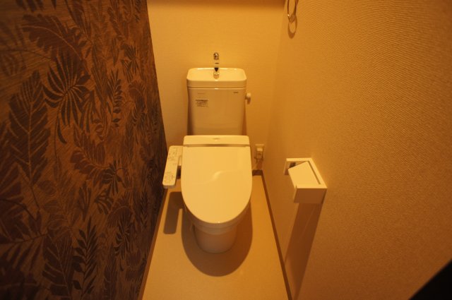 トイレ　ウォシュレット付きのトイレ