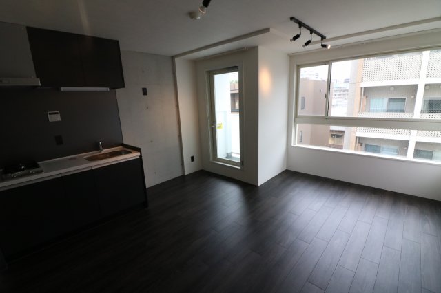 居室・リビング　※別部屋の参考写真です。