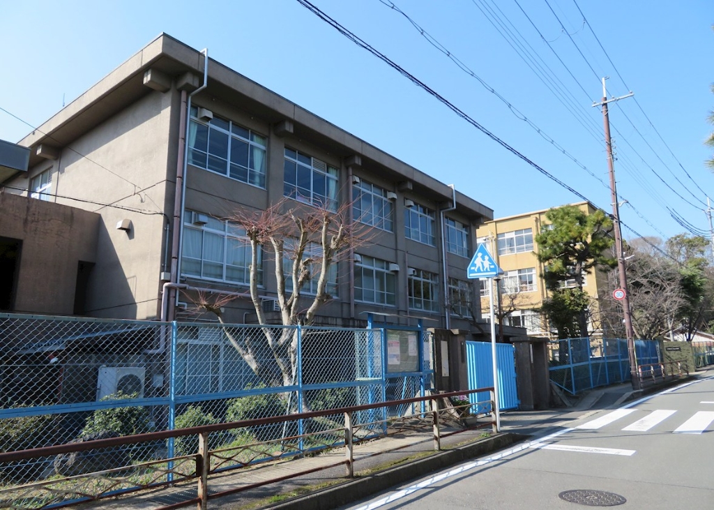 小学校　京都市立桃山小学校（小学校）まで1765m