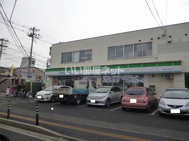 コンビニ　ファミリーマート　仙台宮町四丁目店（コンビニ）まで912m