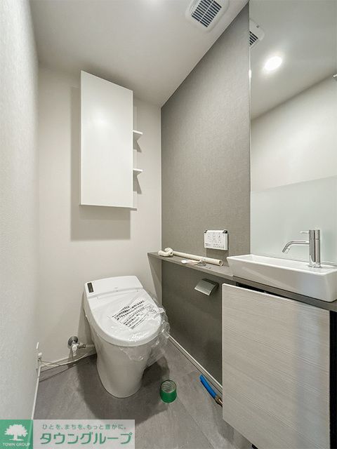 トイレ　※写真は同タイプ住戸です。