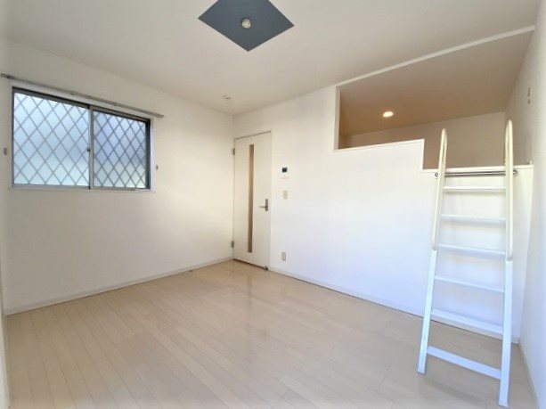 居室・リビング　※同型タイプ写真のため、現状優先。