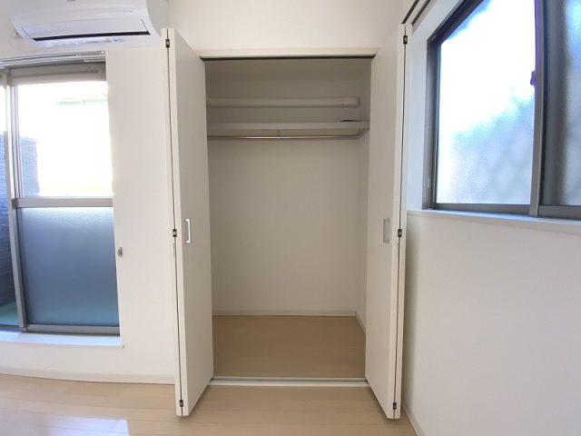 収納　※同型タイプ写真のため、現状優先。