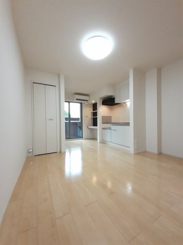 居室・リビング　使いやすい居間です