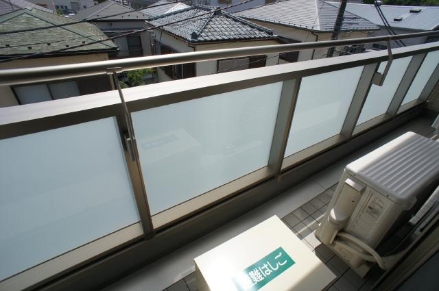 バルコニー　お洗濯物を干していただけます