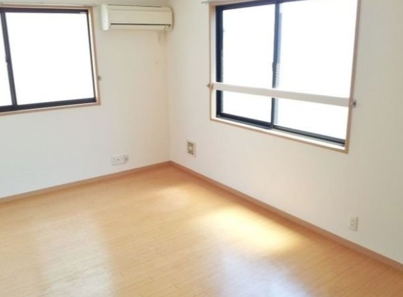 居室・リビング　☆明るい洋室☆