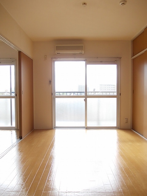 居室・リビング　同仕様写真