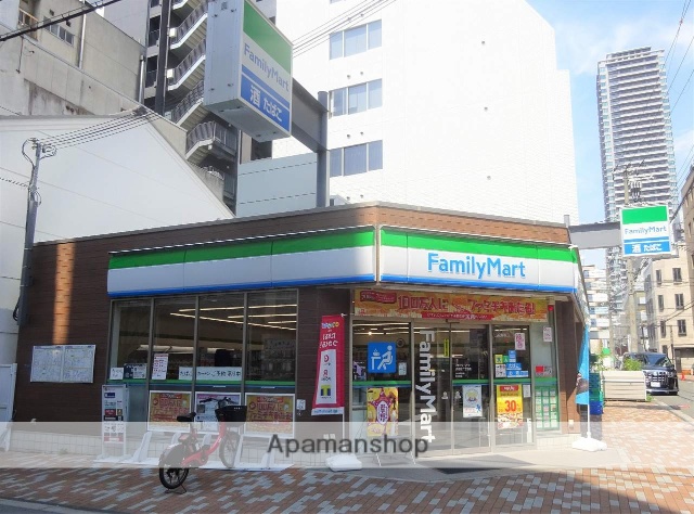 コンビニ　ファミリーマート　伏見町二丁目店（コンビニ）まで112m