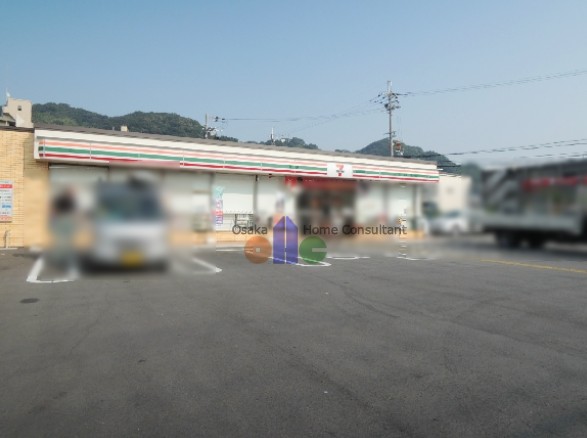コンビニ　セブンイレブン 柏原大県4丁目店（コンビニ）まで340m