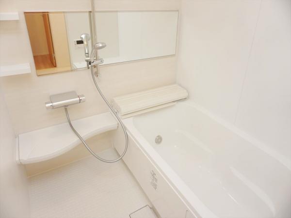 バス・シャワールーム　浴室