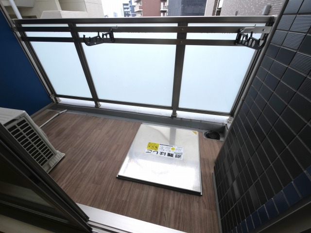 バルコニー　バルコニーからの眺めを楽しみながら食事をしませんか