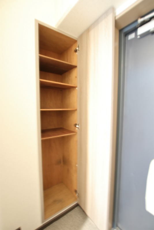 玄関　下駄箱もしっかりついてます！