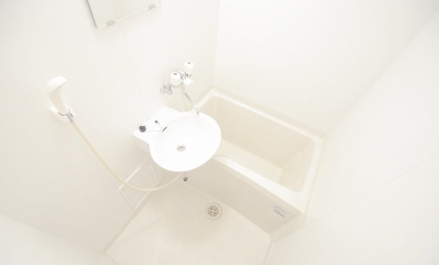 バス・シャワールーム　別号室の写真です。