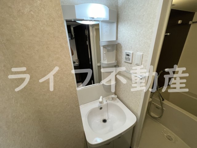 洗面設備　独立洗面化粧台付き