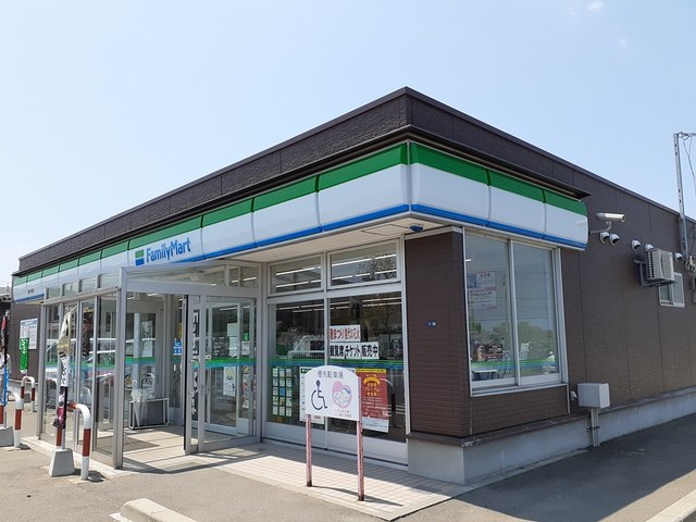 コンビニ　ファミリーマート能代大町店（コンビニ）まで659m