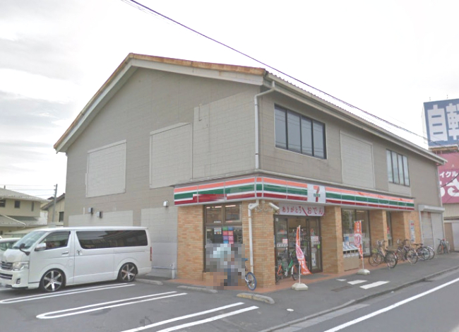 コンビニ　セブン-イレブン 練馬石神井町８丁目店（コンビニ）まで301m