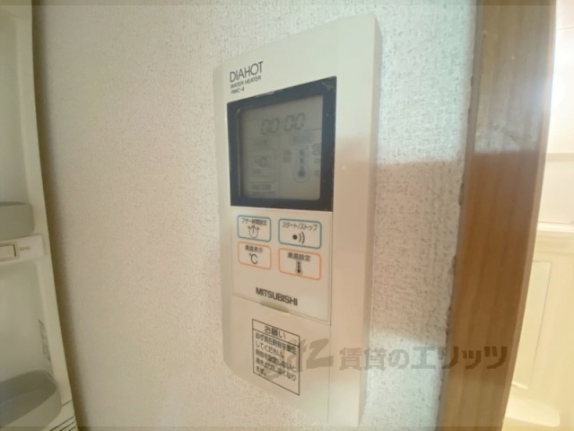 その他設備　給湯器リモコン