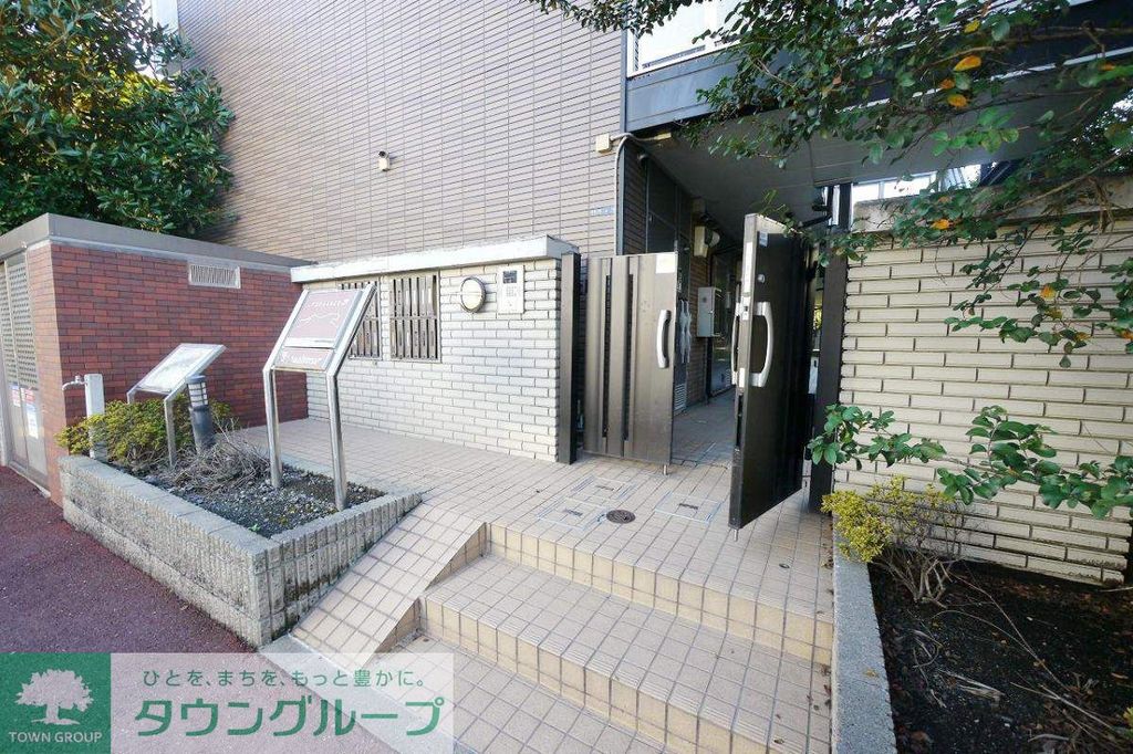 エントランス　エントランス