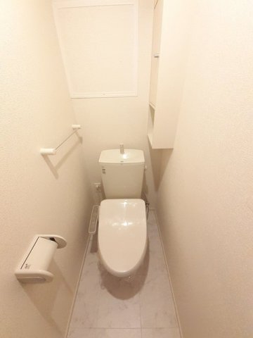 トイレ　清潔感のあるトイレです