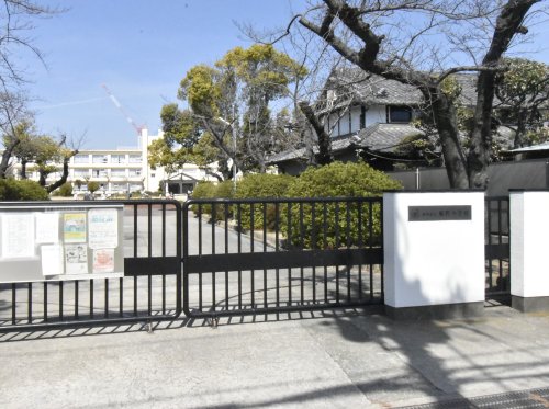 小学校　稲野小学校（小学校）まで665m