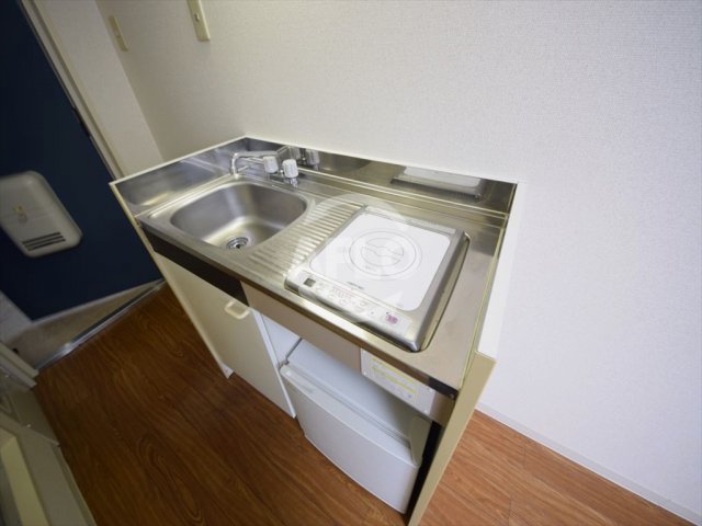 キッチン　ラパンジール本田II　1口ＩＨキッチン（ミニ冷蔵庫付き）