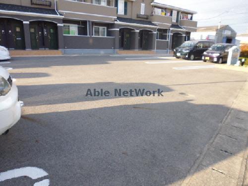 駐車場　駐車場
