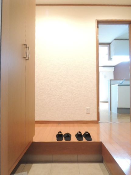 玄関　別号室参考写真です。