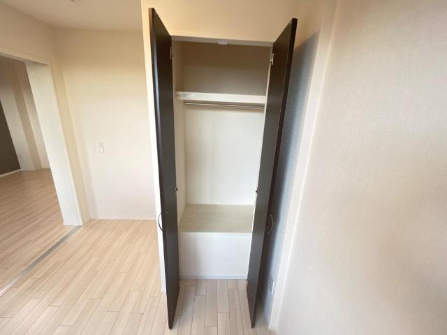 収納　クローゼット（反転）（イメージ）