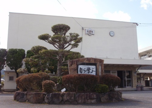 中学校　岡山市立建部中学校（中学校）まで1931m