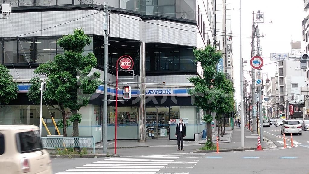 コンビニ　ローソン 大宮宮町店（コンビニ）まで260m