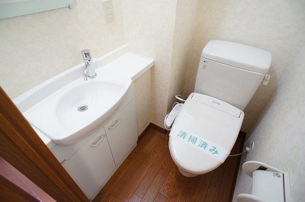 トイレ　※同間取り別のお部屋の参考画像です。