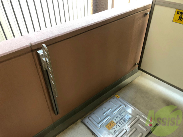 バルコニー　こちらはバルコニーです。晴れた日は洗濯物が干せます。