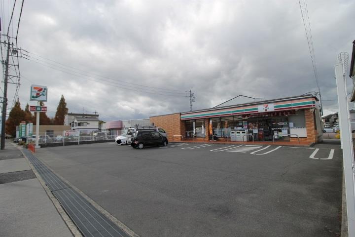 コンビニ　セブンイレブン（コンビニ）まで1245m