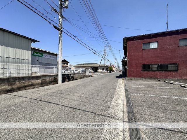 郵便局　万能倉郵便局（郵便局）まで1413m