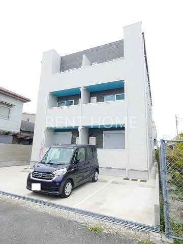 建物外観　木造3階建て