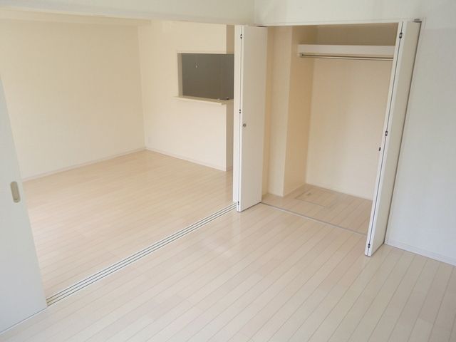その他部屋・スペース　★開ければリビングと広く使えます★