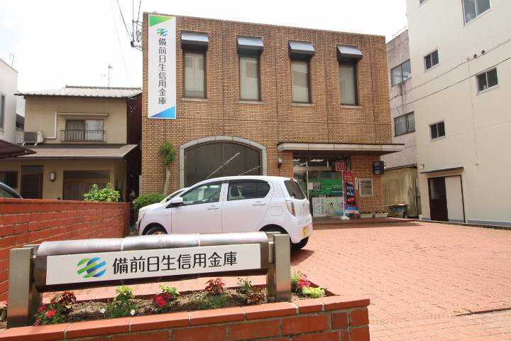銀行　備前日生信用金庫片上支店（銀行）まで2386m
