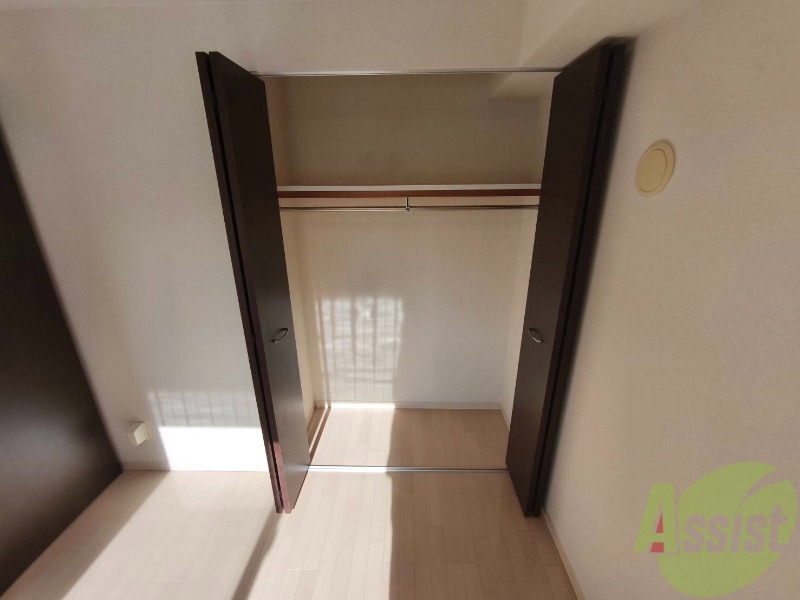 収納　寝室の収納です。部屋がすっきり片付きます。