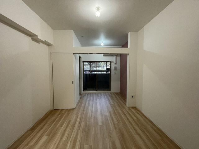 居室・リビング　写真は同マンションの別のお部屋のものです